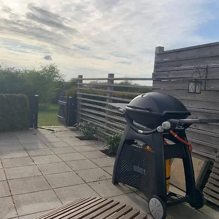 Velindrettet Raekkehus Med Fantastisk Udsigt Vila