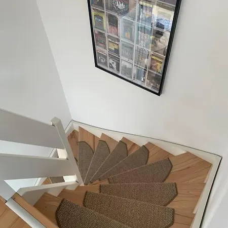 Velindrettet Raekkehus Med Fantastisk Udsigt *