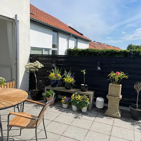 Vila Velindrettet Raekkehus Med Fantastisk Udsigt *