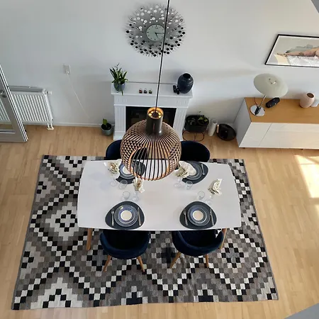 Velindrettet Raekkehus Med Fantastisk Udsigt Villa *